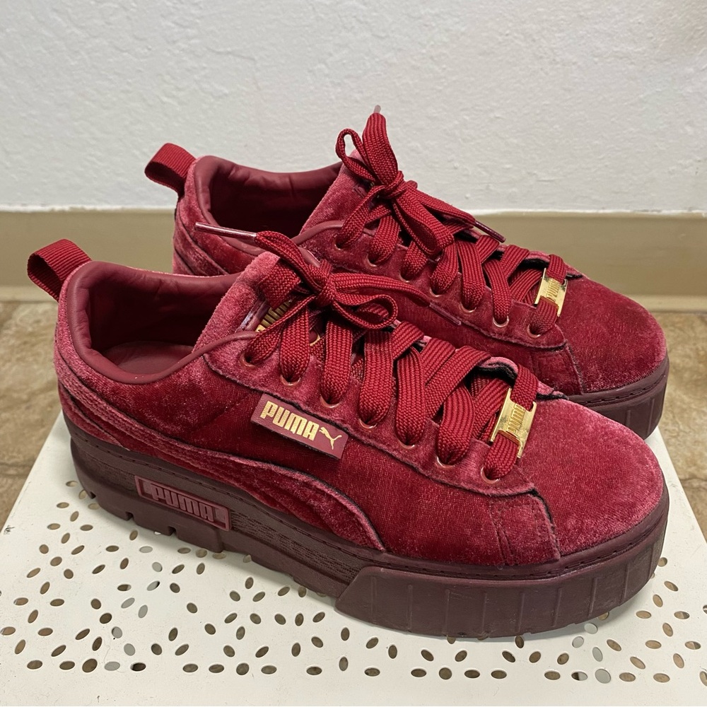 Puma Mayze Women’s 8 Red Velvet Lace up Platform Shoes Sneakers Streetwear